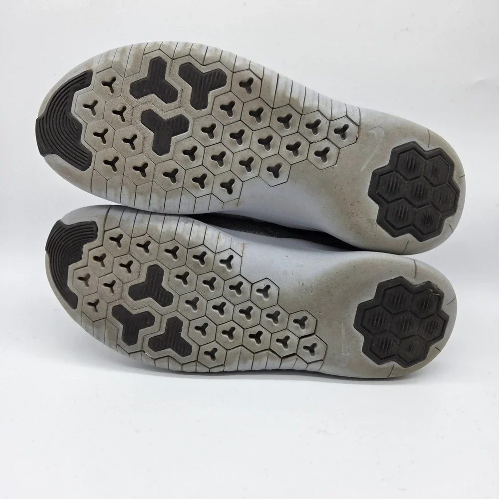 Nike Free TR 8 Training Shoes Mens 9.5 Grey CD9473-011 Just Do It Sneakers